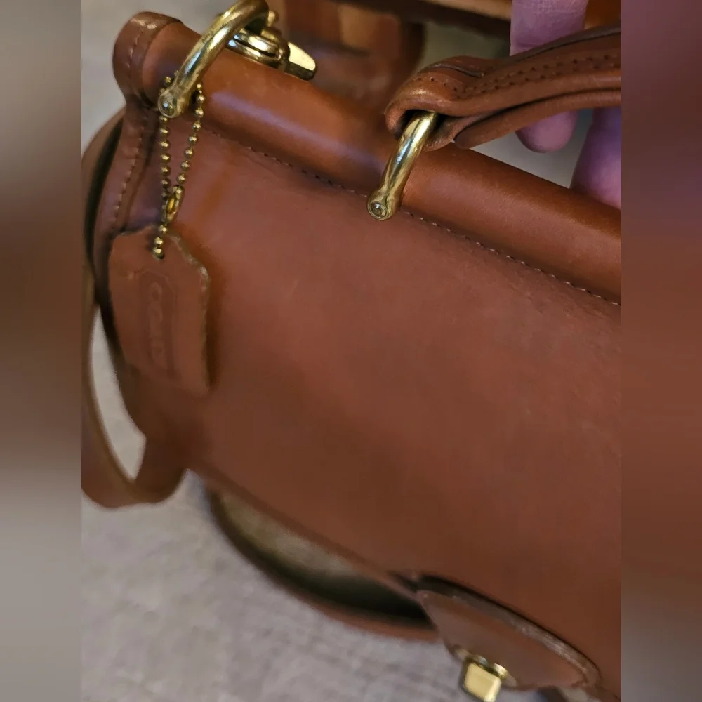 Coach The Original Willis Bag W/Original Detachable Strap, Brass Hardware - Picture 7 of 16